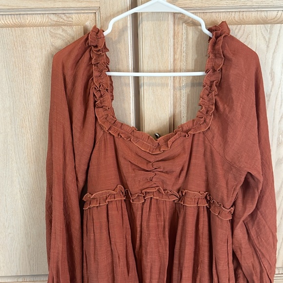 Fall Dreas - Picture 2 of 3